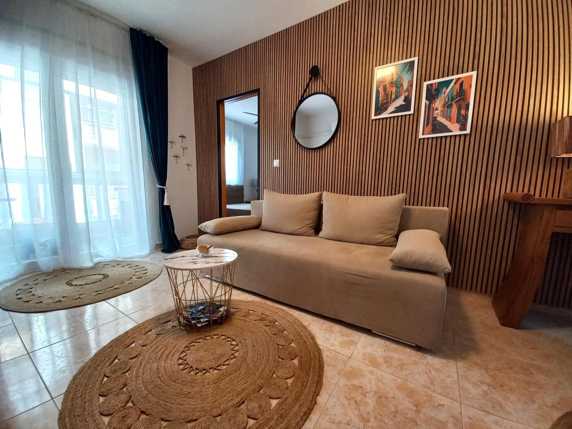 Hola Torrevieja Apartment ภายนอก รูปภาพ