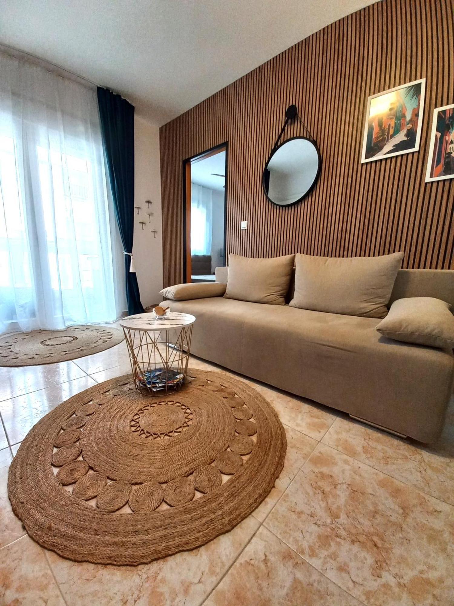 Hola Torrevieja Apartment ภายนอก รูปภาพ
