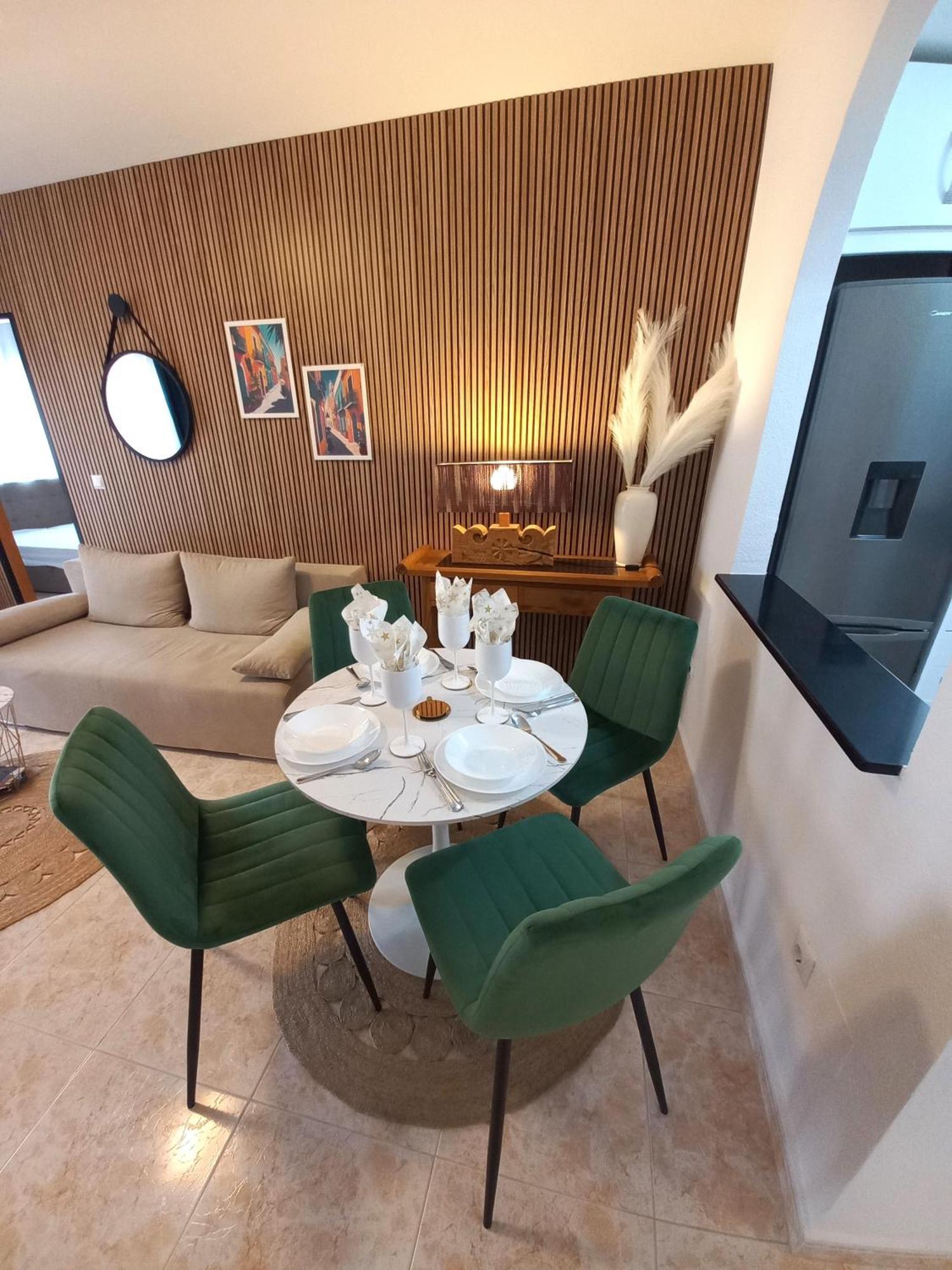Hola Torrevieja Apartment ภายนอก รูปภาพ