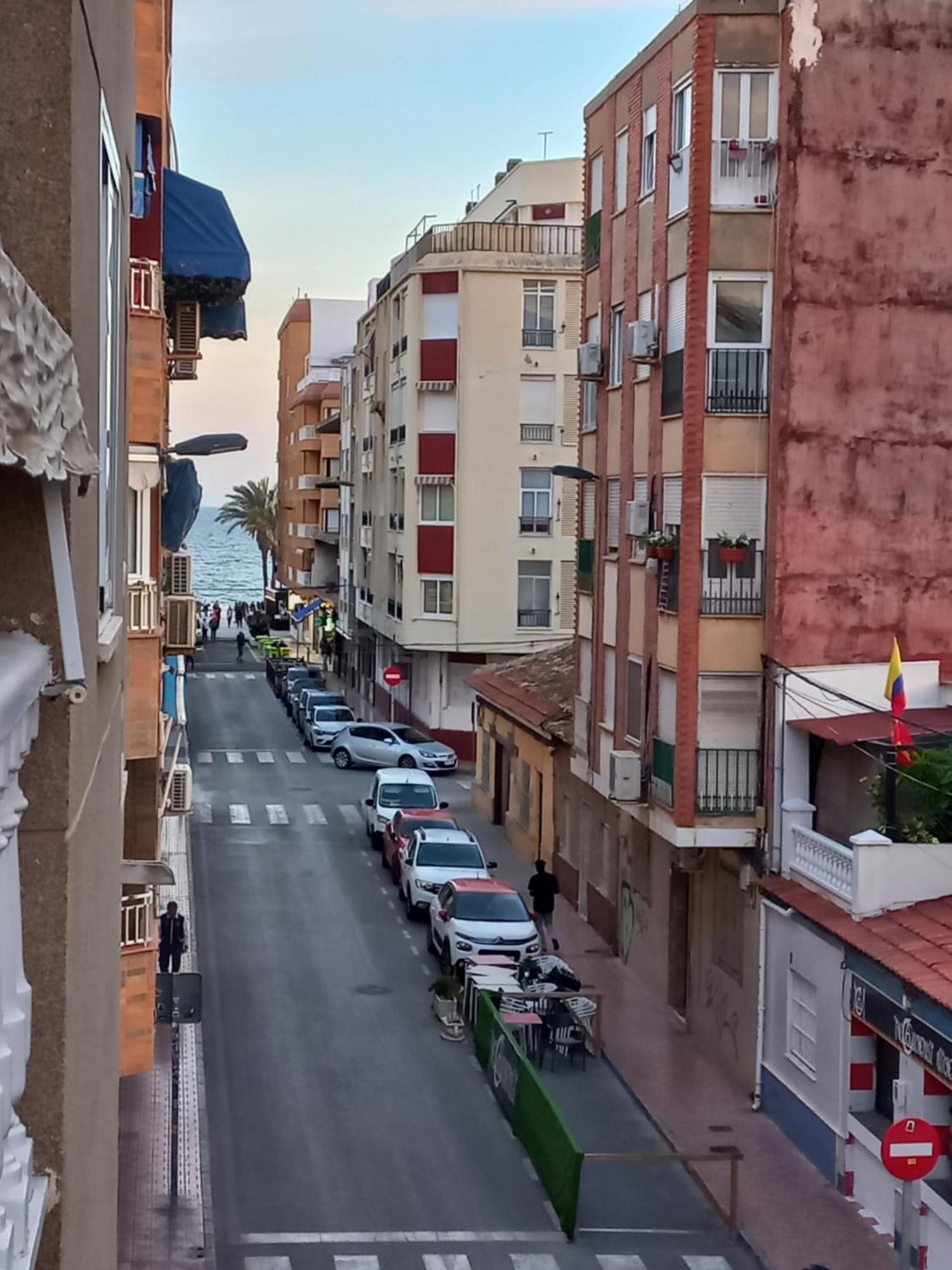 Hola Torrevieja Apartment ภายนอก รูปภาพ