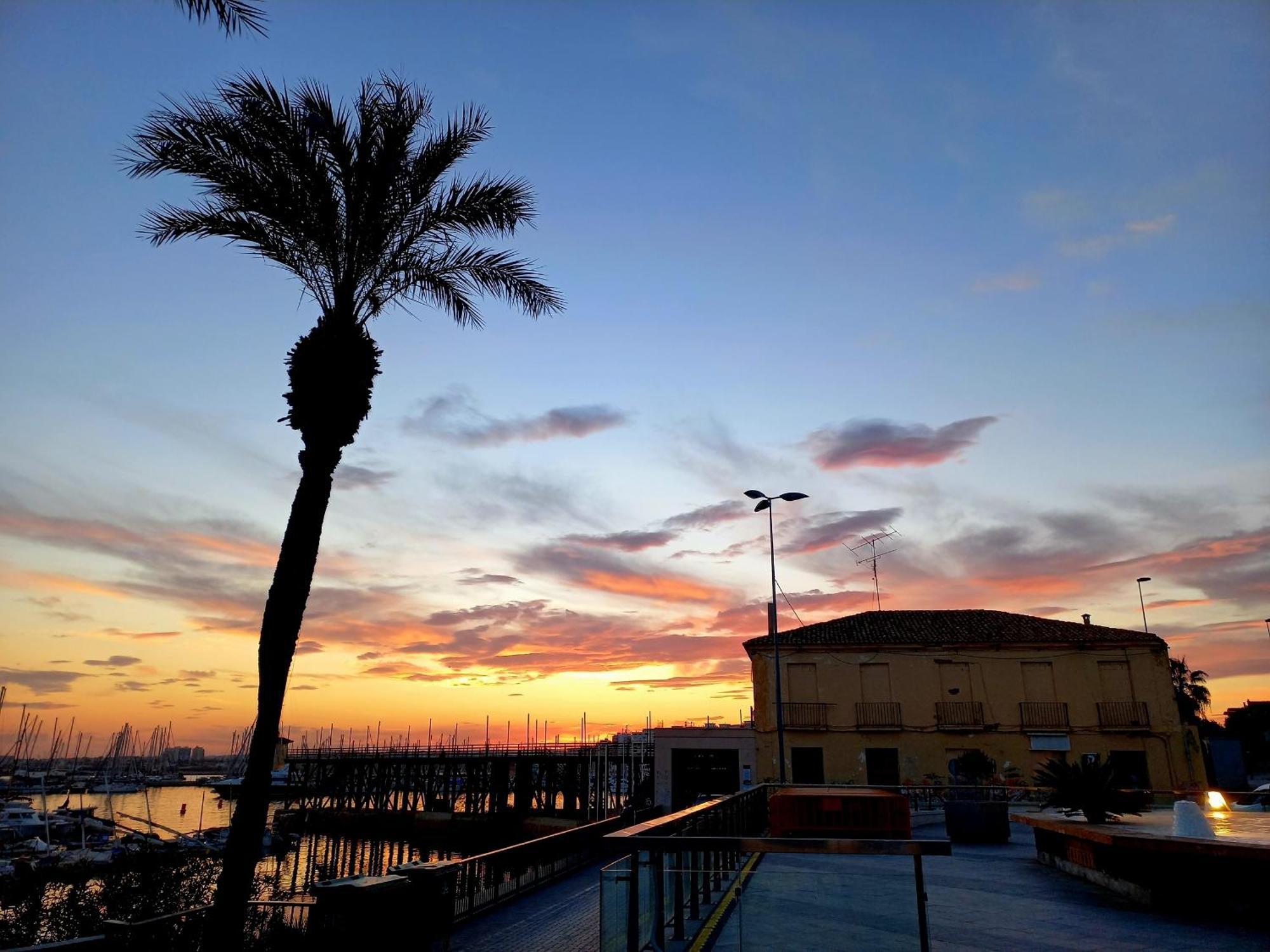 Hola Torrevieja Apartment ภายนอก รูปภาพ