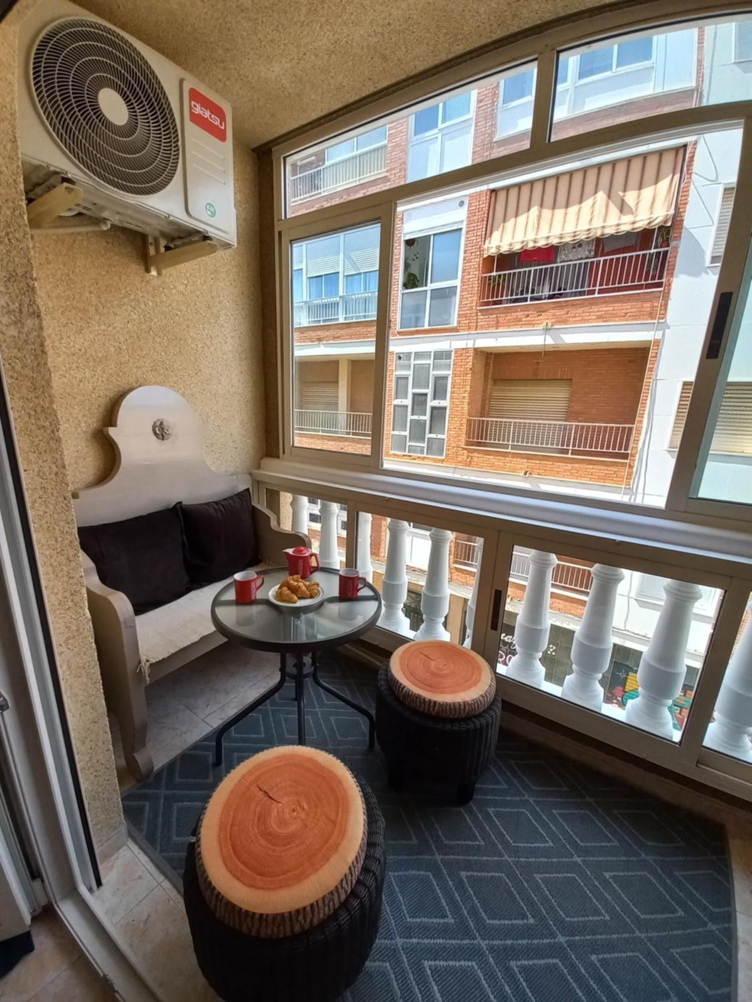 Hola Torrevieja Apartment ภายนอก รูปภาพ
